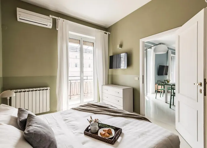 The Rent - Bright Two-bedroom In The Historic Center Of