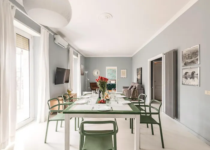 The Rent - Bright Two-bedroom In The Historic Center Of Apartment